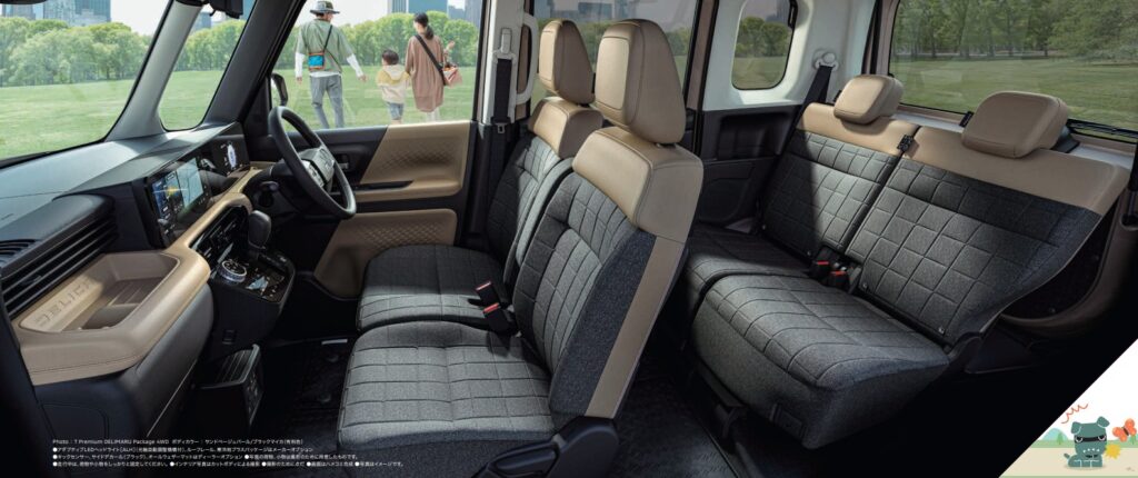 新型デリカミニ車内②