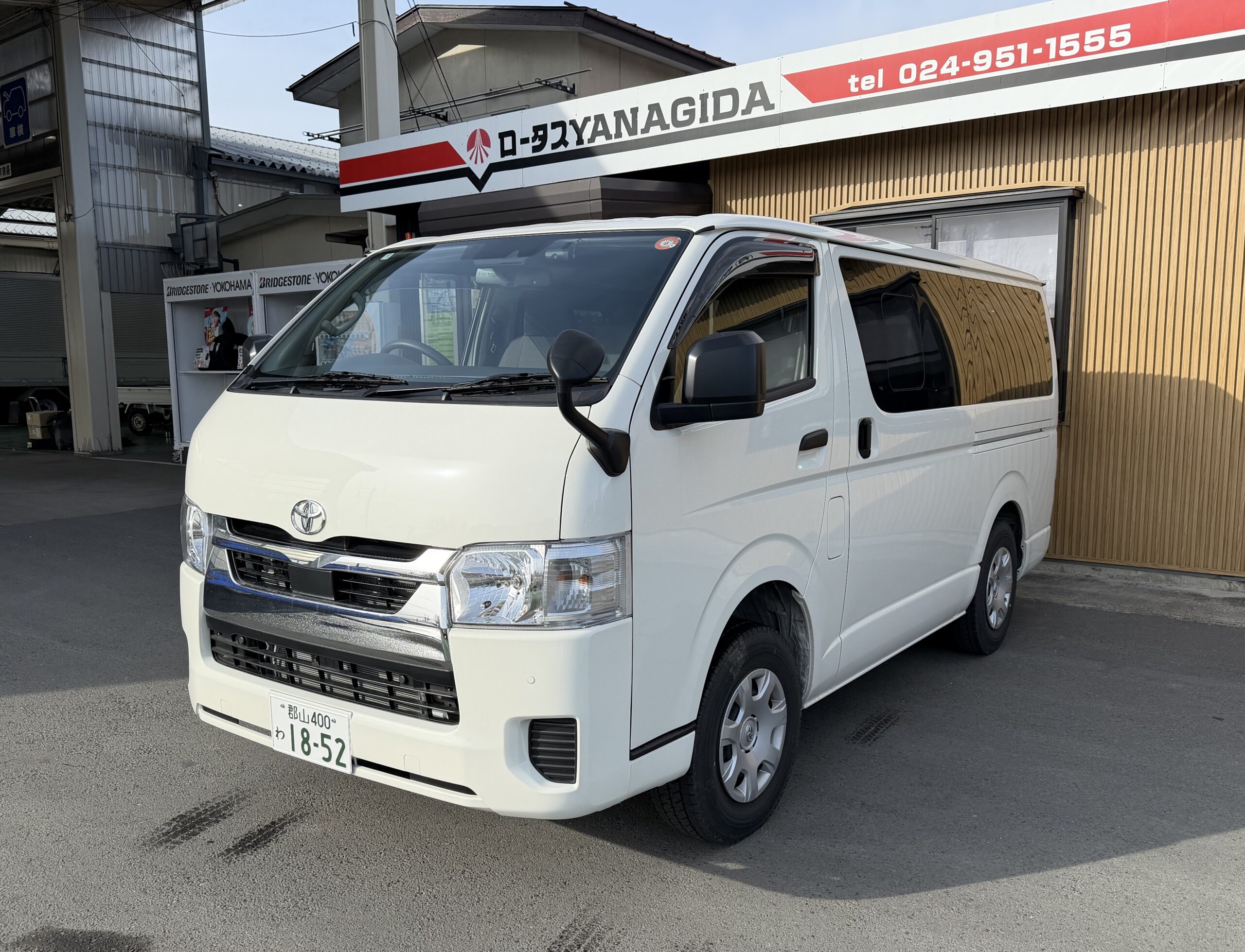 ハイエースバンレンタカー