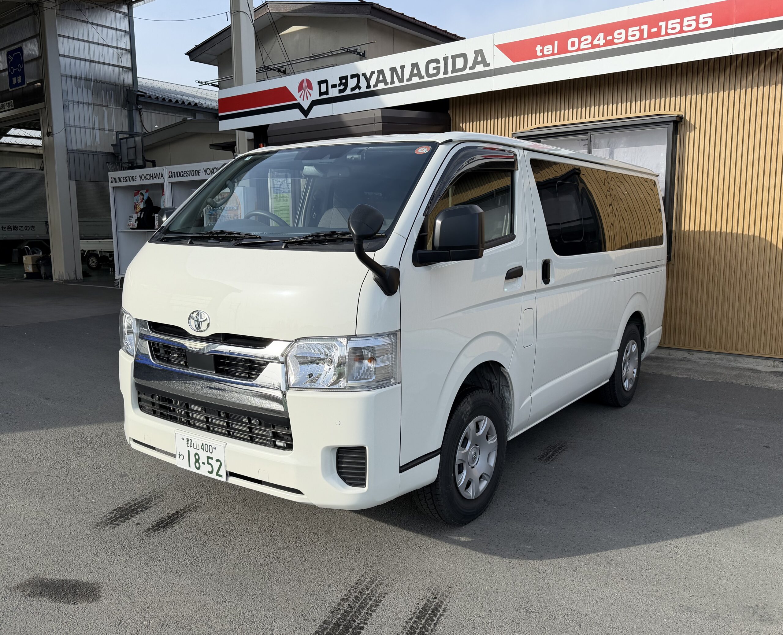 ハイエースバンレンタカー